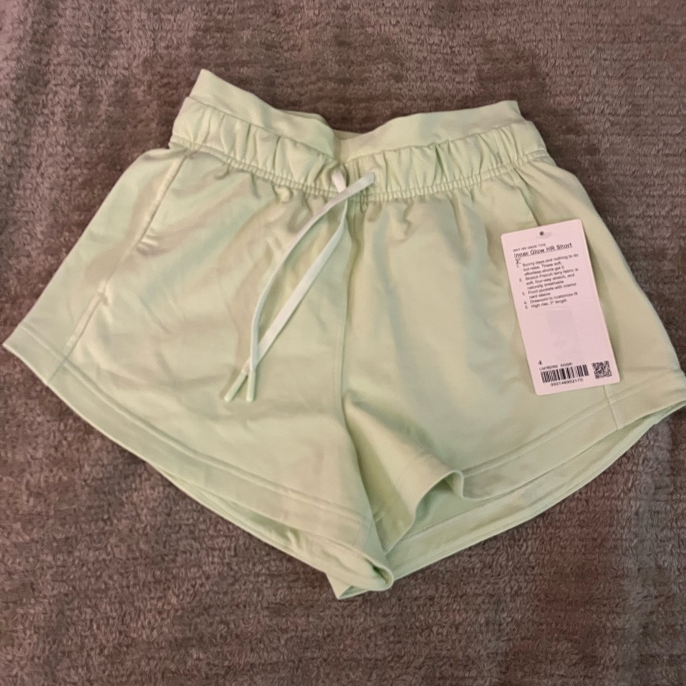 lululemon inner glow shorts 3”